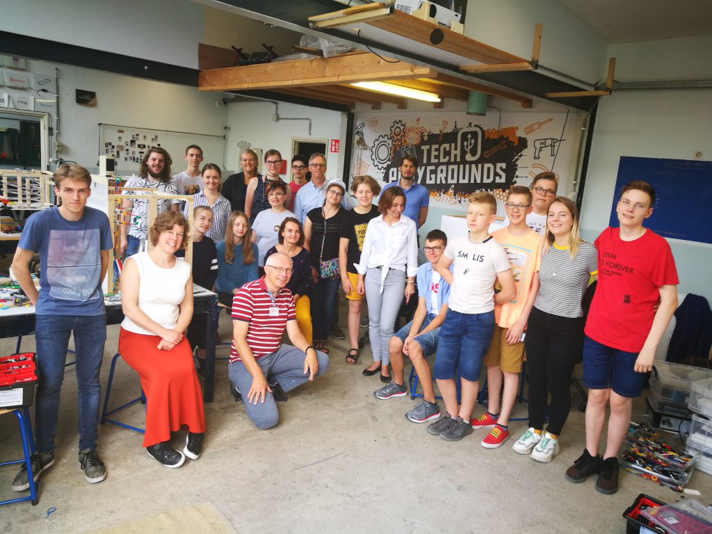 Final project event in the Netherlands — photo 7 of 12